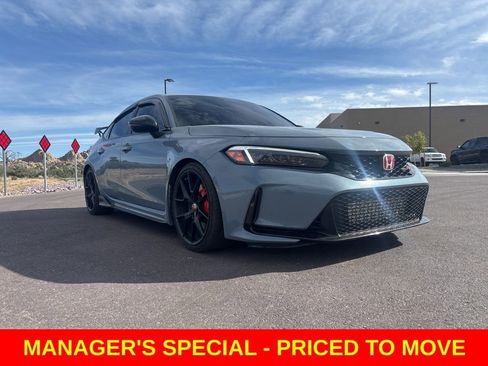 Used 2025 Honda Civic Type R image 3