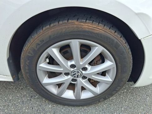 Used 2013 Volkswagen Jetta SE FWD image 8