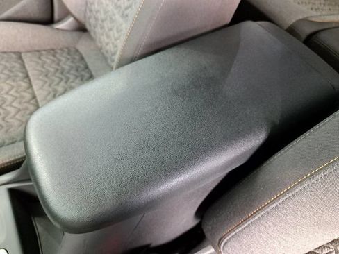 Used 2024 Chevrolet Equinox LT FWD image 20