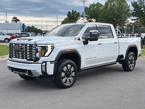 Used 2025 GMC Sierra 2500 Denali w/ Denali Reserve Package AWD/4WD image 7
