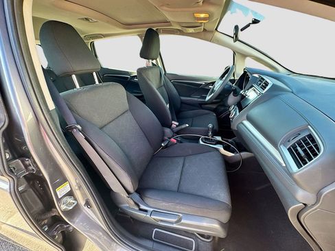 Used 2015 Honda Fit EX image 34