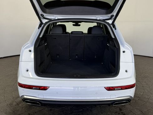 Used 2023 Audi Q5 2.0T Premium Plus w/ Premium Plus Package AWD/4WD image 7