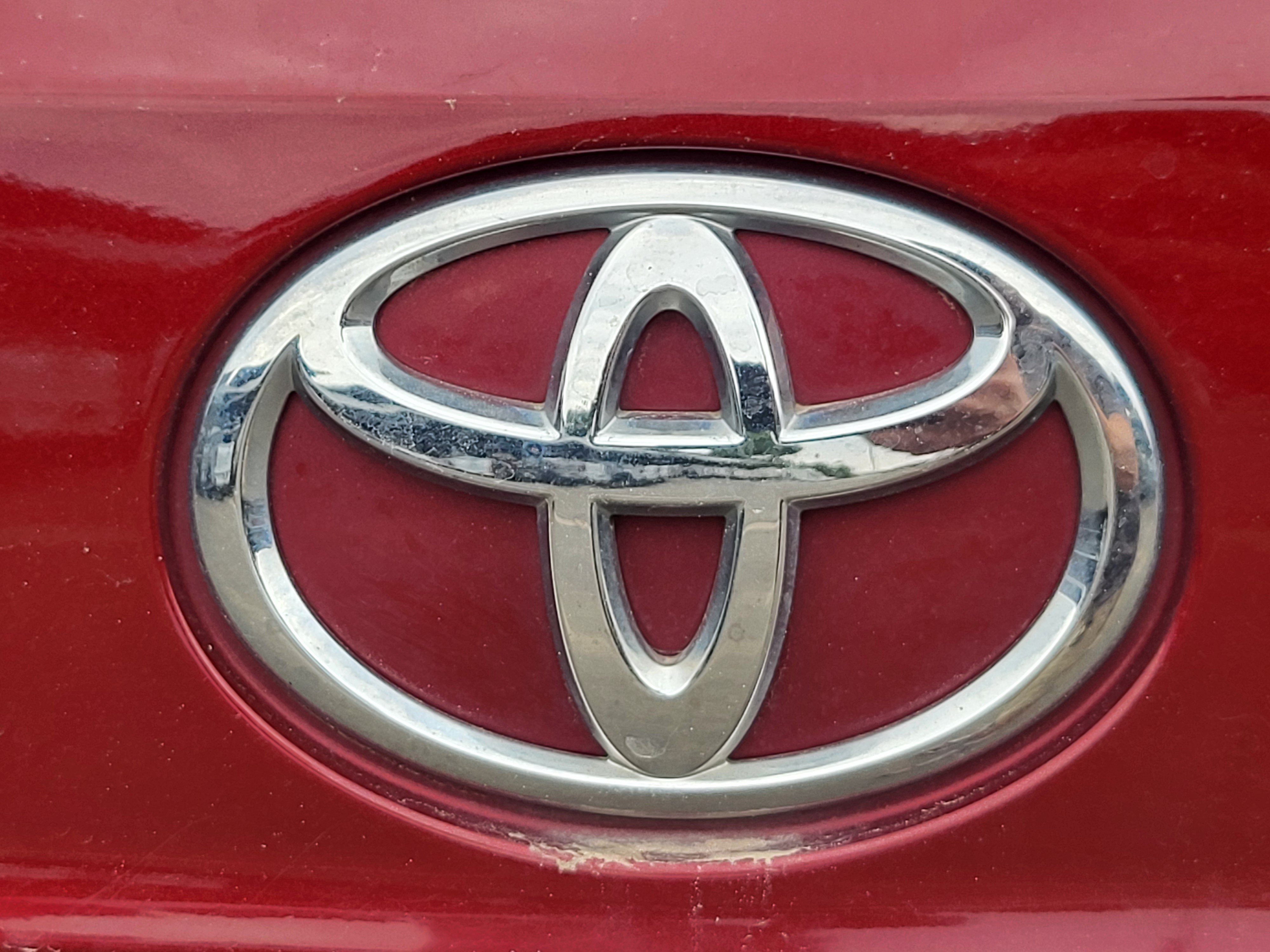 Used 2020 Toyota Highlander XLE AWD/4WD image 11