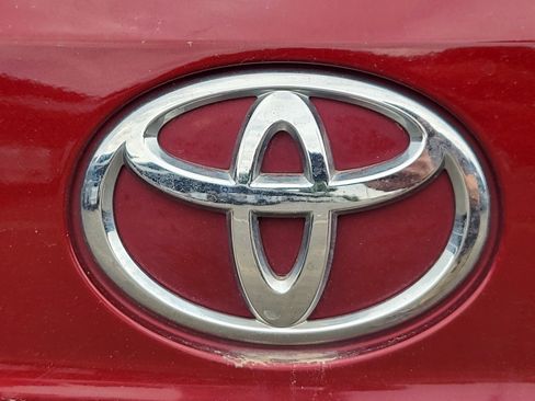 Used 2020 Toyota Highlander XLE AWD/4WD image 11