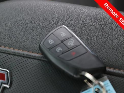 Used 2024 GMC Sierra 2500 AT4 w/ AT4 Premium Plus Package AWD/4WD image 3