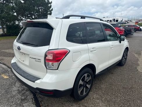 Used 2017 Subaru Forester 2.5i Premium w/ All-Weather Package AWD/4WD image 3