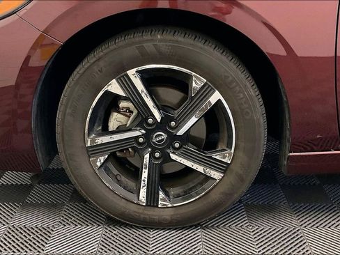 Certified 2024 Nissan Sentra SV image 8