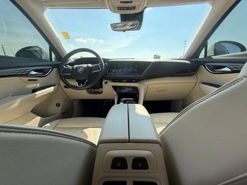 Used 2023 Buick Envision Avenir FWD image 25