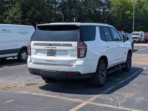 Used 2022 Chevrolet Tahoe Z71 w/ Luxury Package AWD/4WD image 3