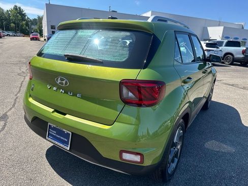 Certified 2024 Hyundai Venue SEL FWD image 5