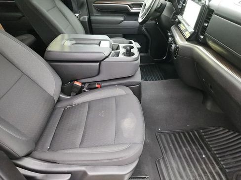 Used 2025 Chevrolet Silverado 2500 LT w/ Convenience Package AWD/4WD image 10
