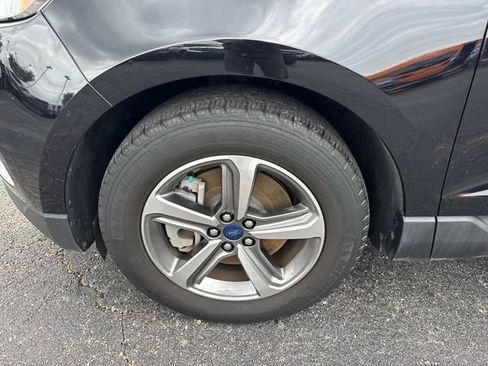 Certified 2022 Ford Edge SEL w/ Convenience Package AWD/4WD image 4
