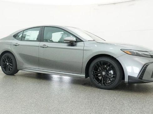 New 2026 Toyota Camry SE image 17