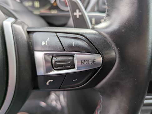 Used 2015 BMW M4 Convertible image 18