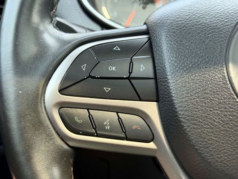Used 2019 Jeep Cherokee Limited AWD/4WD image 22