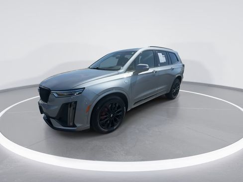 Used 2024 Cadillac XT6 Sport image 4