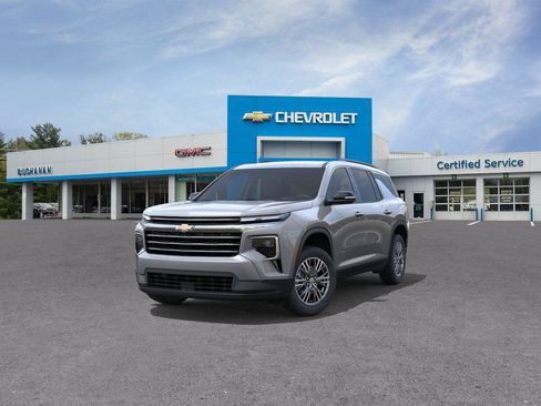 New 2026 Chevrolet Traverse LT FWD image 8