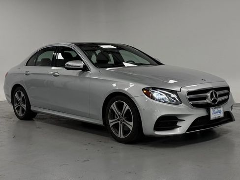 Used 2019 Mercedes-Benz E 300 4MATIC w/ Premium 1 Package image 5