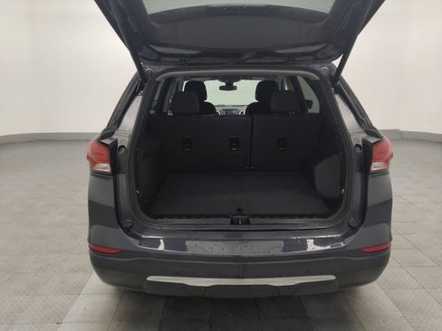 Used 2022 Chevrolet Equinox LT w/ Driver Convenience Package image 29