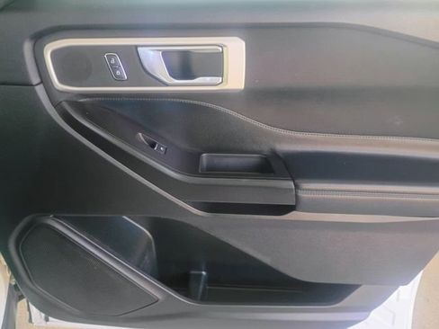 Used 2020 Ford Explorer XLT RWD image 41