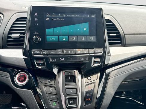 Certified 2024 Honda Odyssey Touring image 21