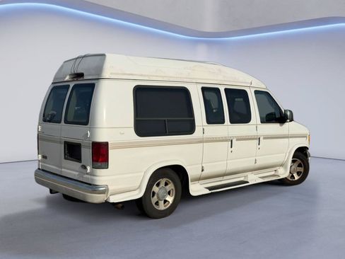 Used 2004 Ford E-150 and Econoline 150 RWD image 5
