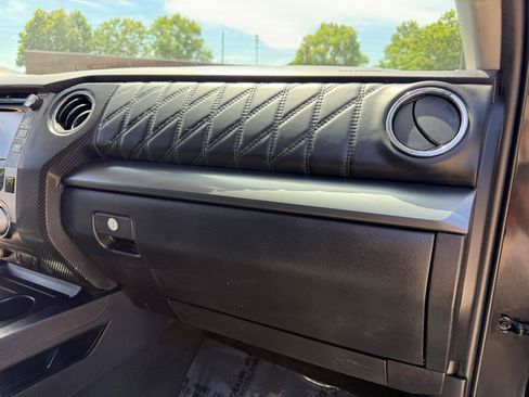 Used 2018 Toyota Tundra Platinum AWD/4WD image 24