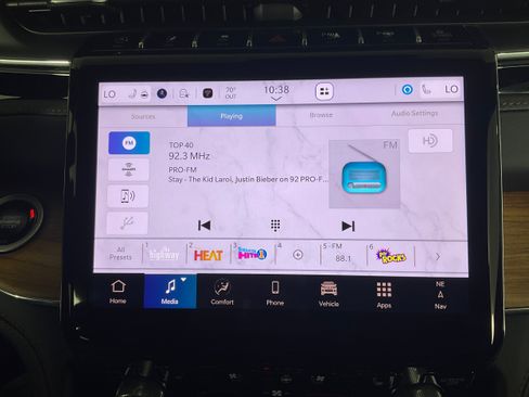 New 2025 Jeep Grand Cherokee Summit image 11