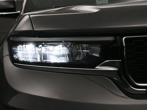 Used 2023 Jeep Grand Cherokee L Overland AWD/4WD image 4