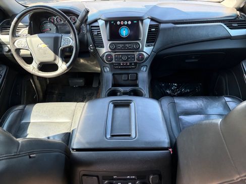 Used 2018 Chevrolet Suburban LT w/ Luxury Package AWD/4WD image 23