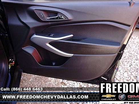 New 2026 Chevrolet Trax RS w/ Driver Confidence Package image 38