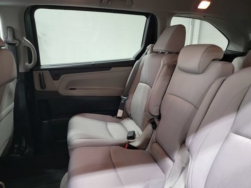 Certified 2023 Honda Odyssey EX image 13