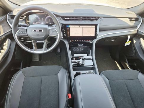 New 2026 Jeep Grand Cherokee L 4WD image 12
