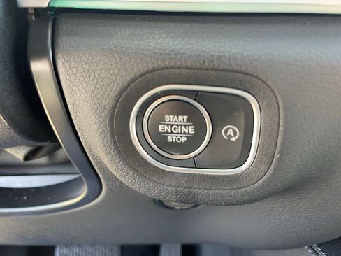 Used 2022 Mercedes-Benz GLE 350 4MATIC w/ Premium Package image 28