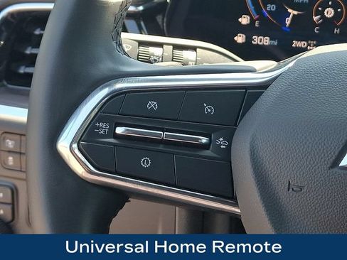Used 2025 Chevrolet Suburban Z71 AWD/4WD image 7