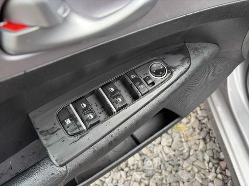 Used 2024 Kia Forte LXS FWD image 15