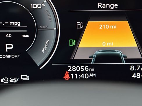 Used 2022 Audi Q5 e Prestige w/ Prestige Package image 12