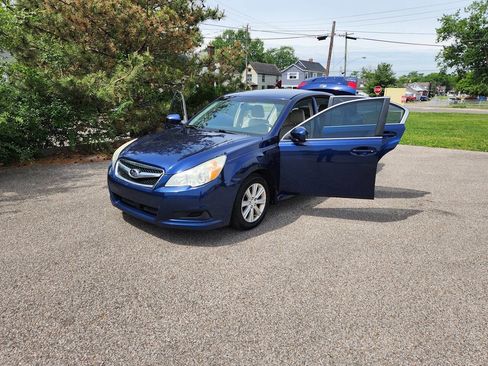 Used 2011 Subaru Legacy 2.5i Premium w/ All-Weather Pkg AWD/4WD image 21