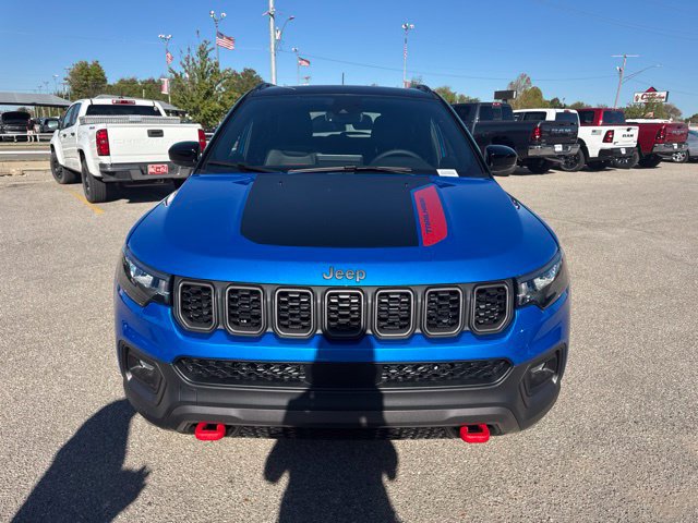 New 2027 Jeep Compass Trailhawk w/ Sun, Sound & Navigation Group AWD/4WD image 2