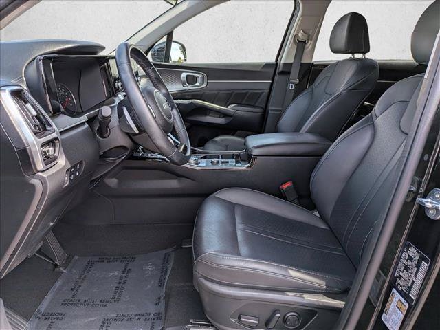 Used 2022 Kia Sorento SX w/ Panoramic Sunroof Package AWD/4WD image 16