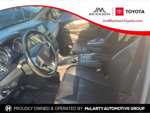 Used 2019 Dodge Grand Caravan GT FWD image 1