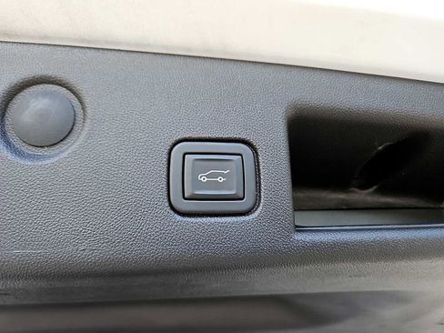 Used 2024 Chevrolet Equinox LT AWD/4WD image 28