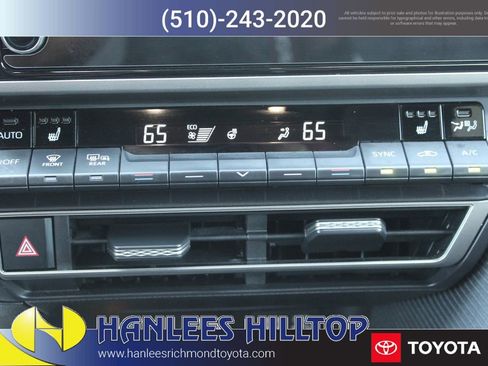 Used 2025 Toyota Camry SE w/ Convenience Package FWD image 23