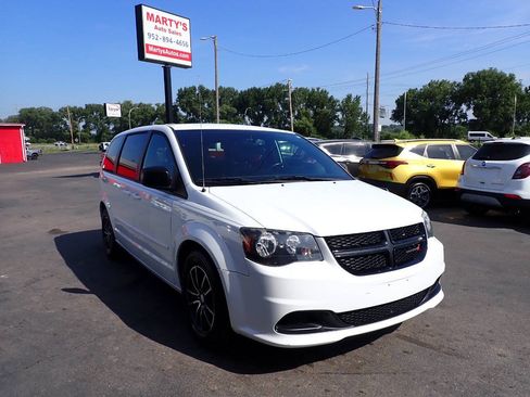 Used 2015 Dodge Grand Caravan SE w/ Quick Order Package 29E SE FWD image 1
