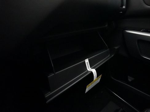 Certified 2025 Nissan Pathfinder SL image 31