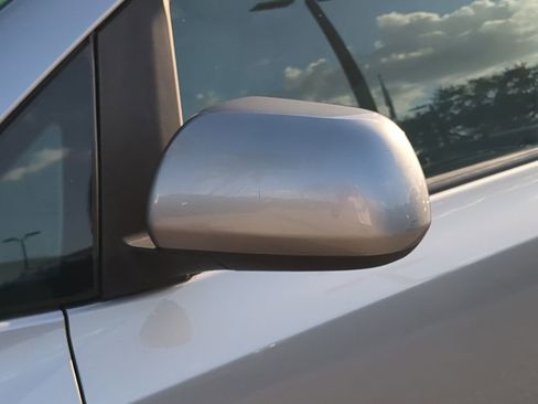 Used 2017 Toyota Sienna Limited image 12