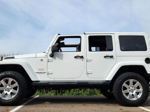 Used 2013 Jeep Wrangler Unlimited Sahara w/ Connectivity Group image 2