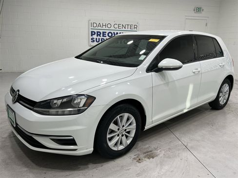 Used 2019 Volkswagen Golf S image 4