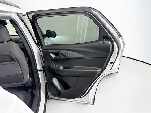 Used 2024 Chevrolet TrailBlazer LT w/ Convenience Package image 29