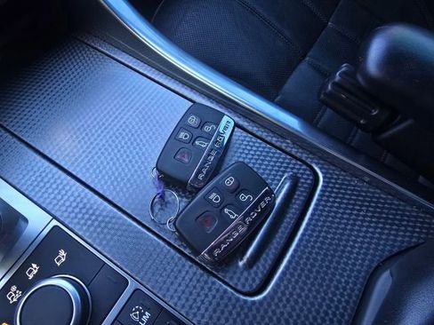 Used 2017 Land Rover Range Rover Sport HSE Dynamic image 40